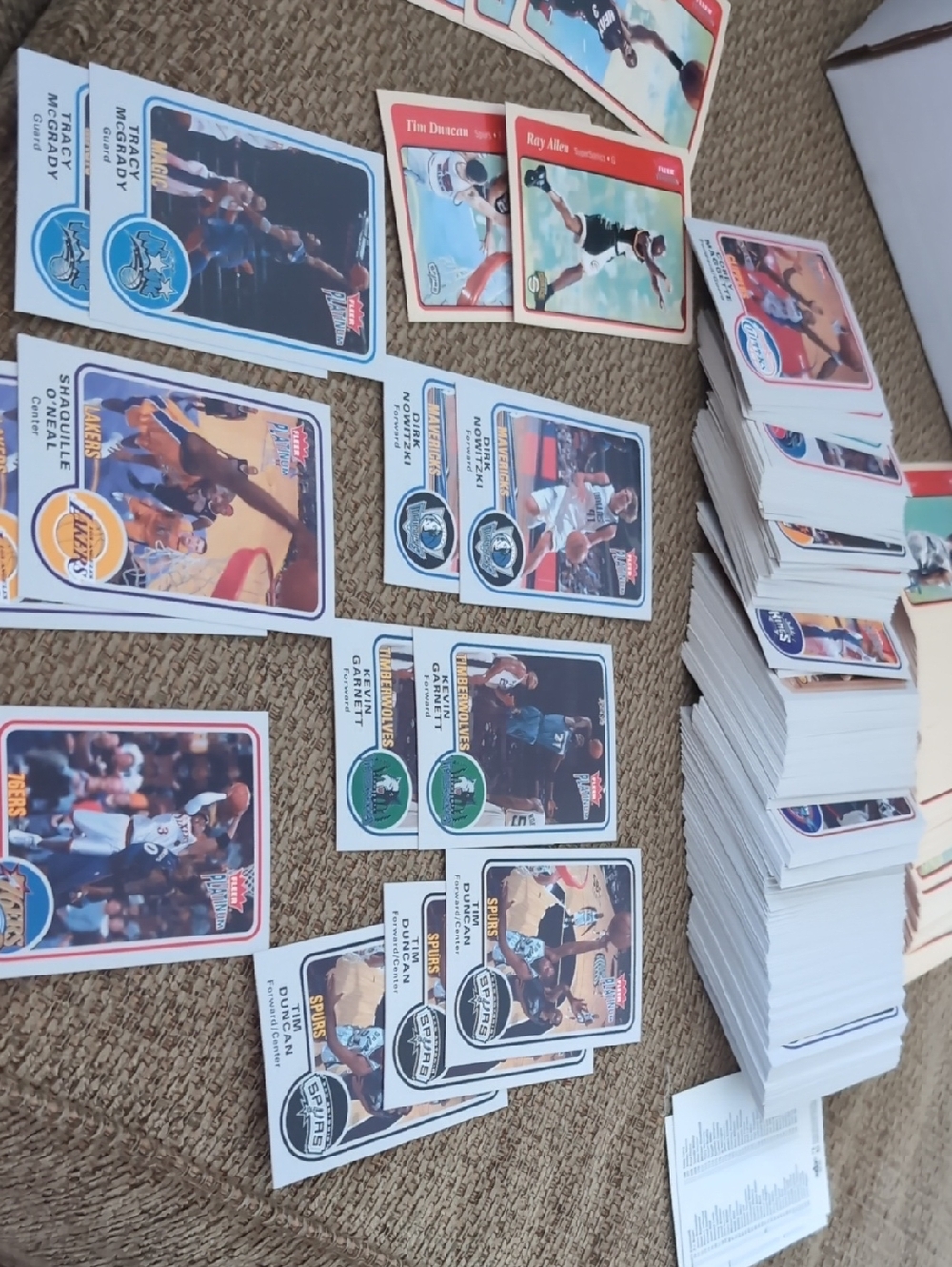 2003-04 & 2004-04 Fleer Vintage NBA Trading Card Lot  Basketball Cards 300 Cards